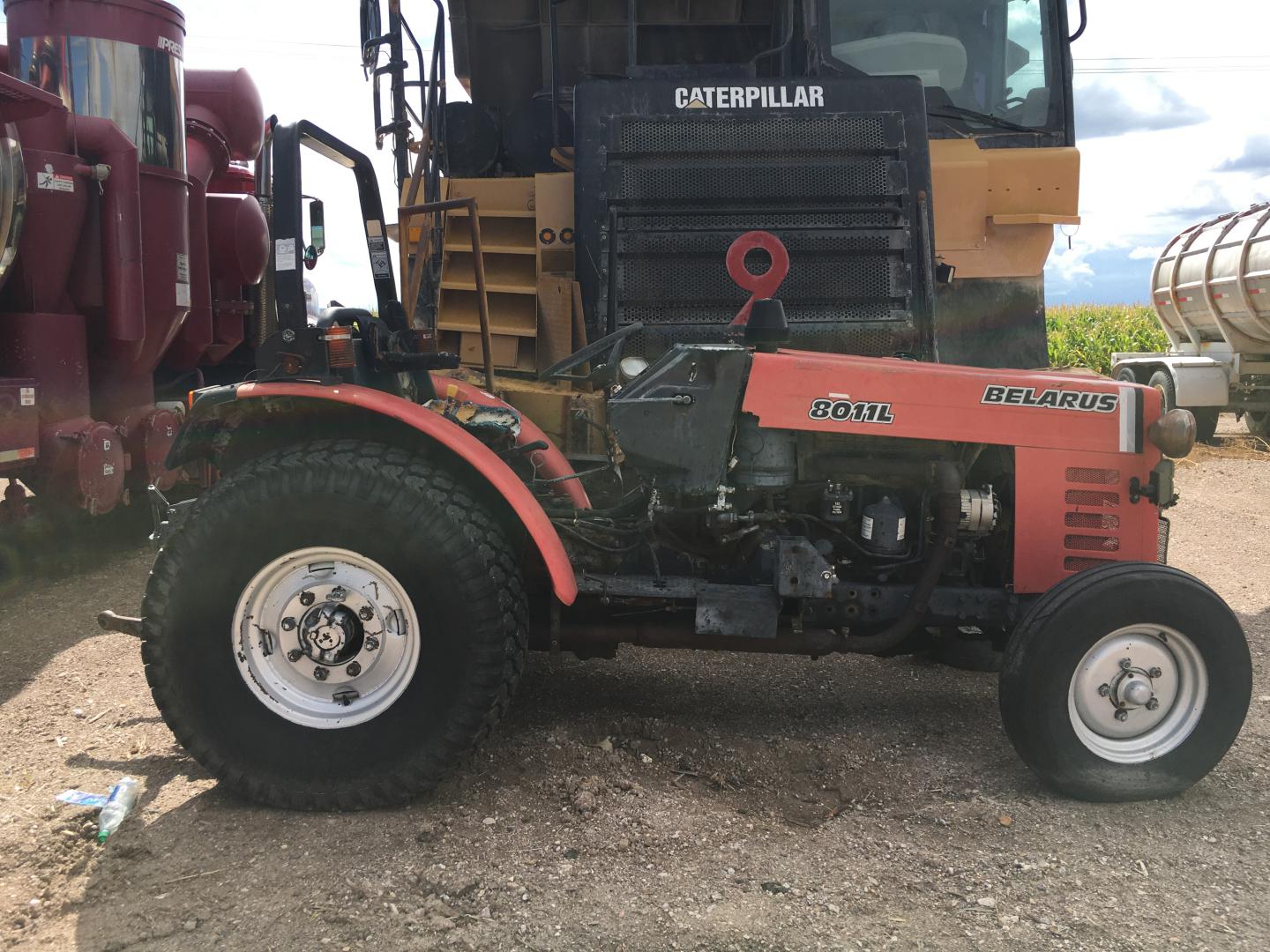 ./imagenes/INVOICE/2019/16767/TRACTOR AGRICOLA BELARUS 8011L  (2).JPG